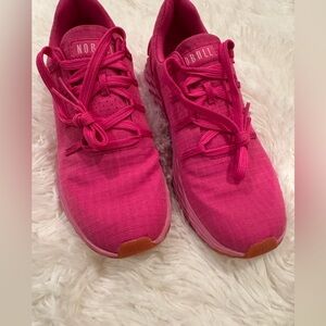 NOBULL Women's Vibrant Pink Athletic Shoes NIB